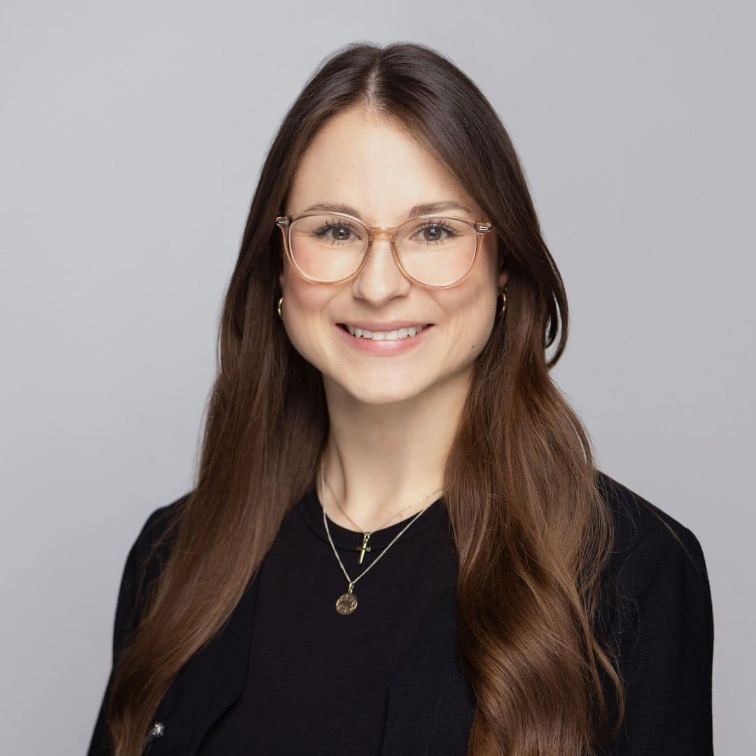 Elena Tillmanns - Online Marketing Managerin DIM